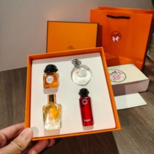 4 mini perfume set 4 mini perfume set