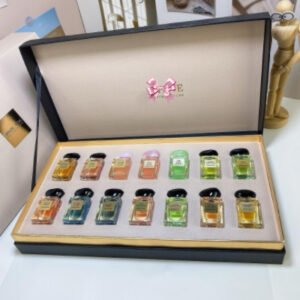 14 mini perfume set 14 mini perfume set